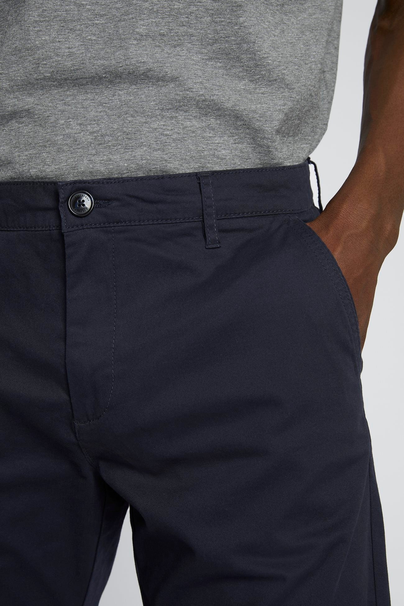 Matinique Dark Navy Cotton Shorts